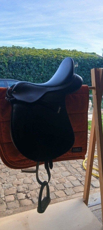 dresuurzadel 17inch met dekje, Dieren en Toebehoren, Ophalen