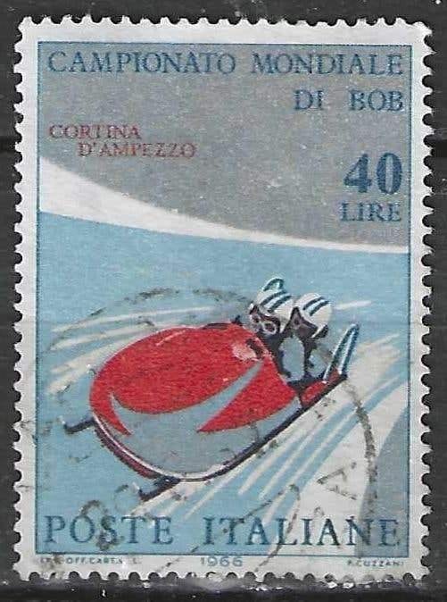 Italie 1966 - Yvert 938 - Championnats de bobsleigh (ST), Timbres & Monnaies, Timbres | Europe | Italie, Envoi, Affranchi