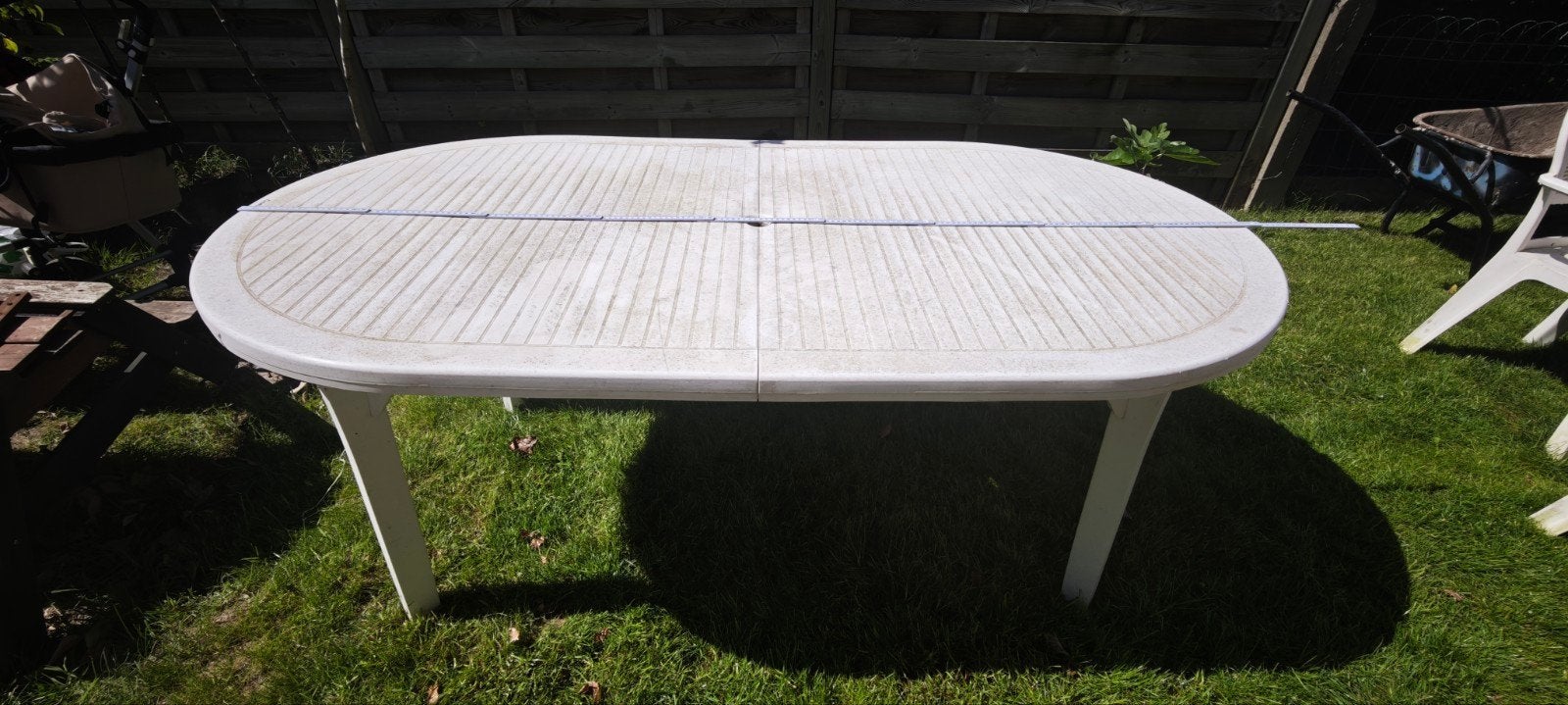 Tafel en stoelen, Enlèvement