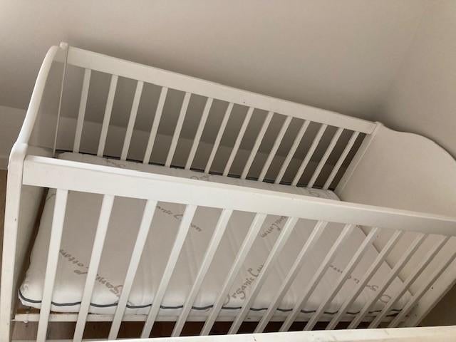 wit houten babybed 140x70, Ophalen, Zo goed als nieuw, Ledikant