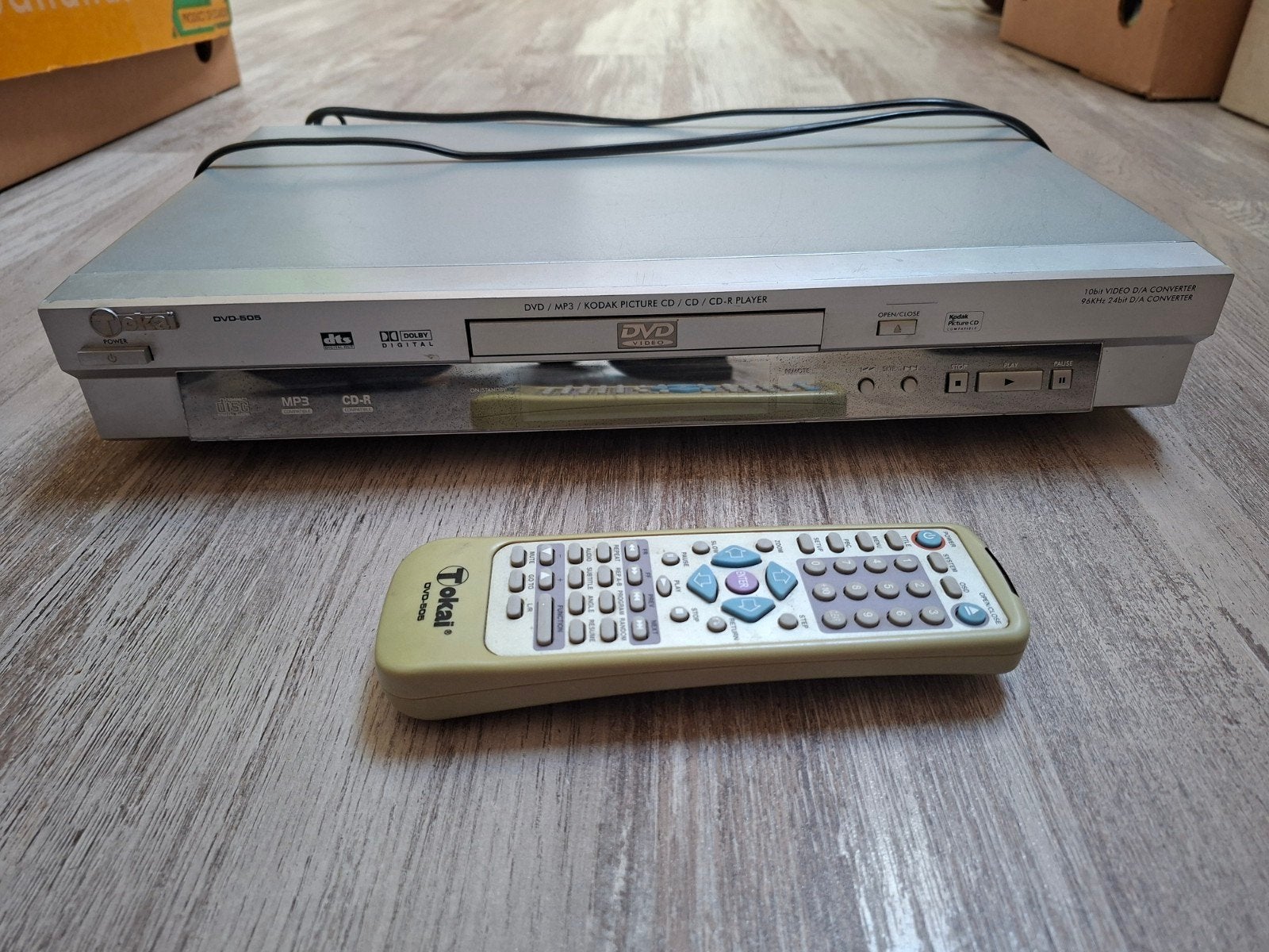 lecteur dvd Tokai avec télécommande, TV, Hi-fi & Vidéo, Lecteurs DVD, Lecteur DVD