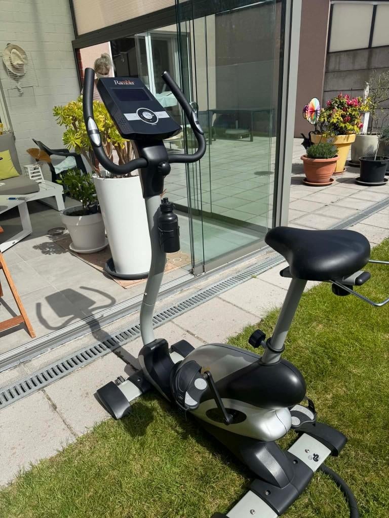 Hometrainer, Sport en Fitness, Ophalen, Zo goed als nieuw, Hometrainer