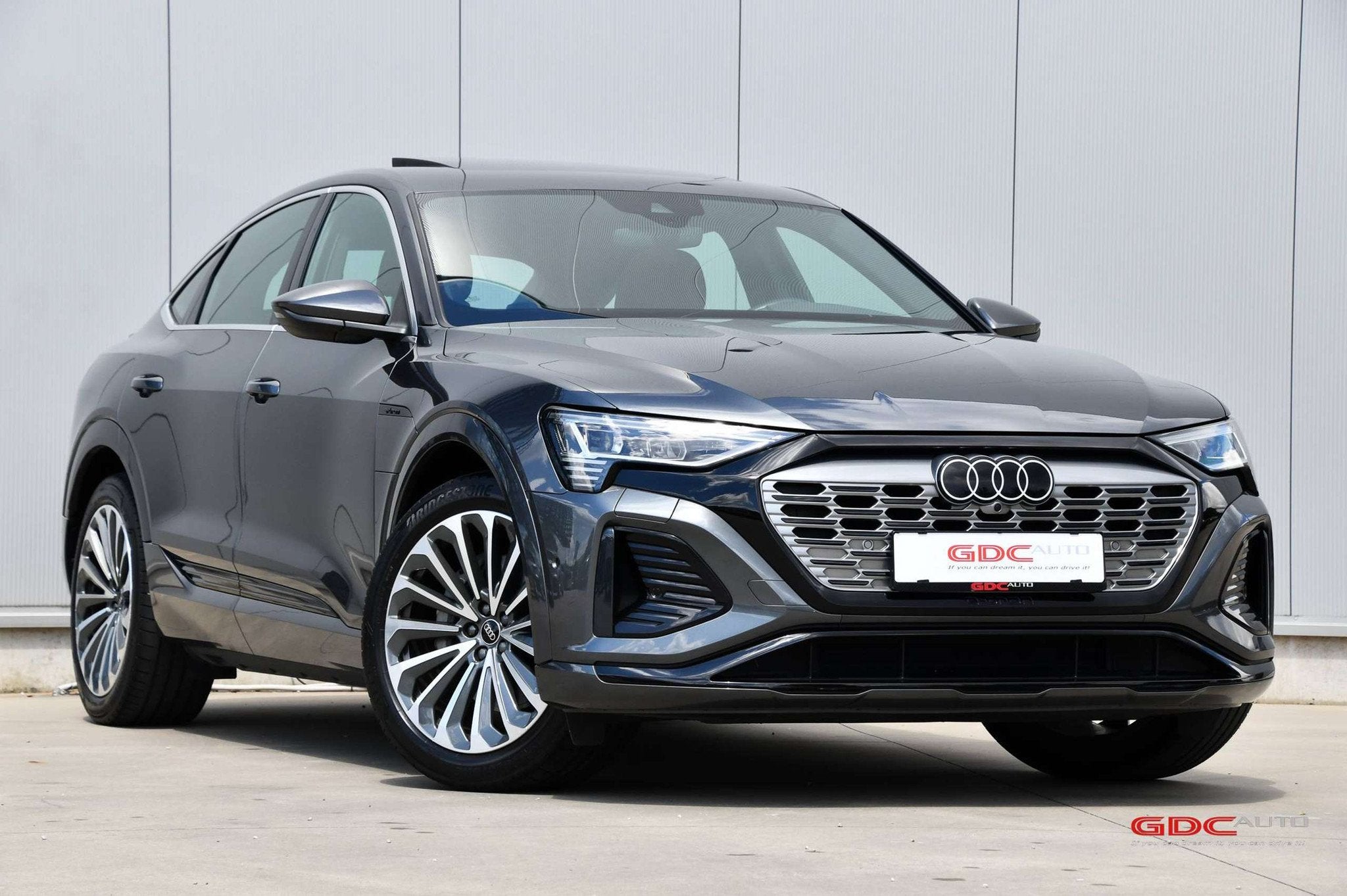 Audi Q8 e-tron Q8 Sportback e-Tron l 106 kWh l Quattro l S l, Autos, Cuir, Argent ou Gris, Achat, 408 ch
