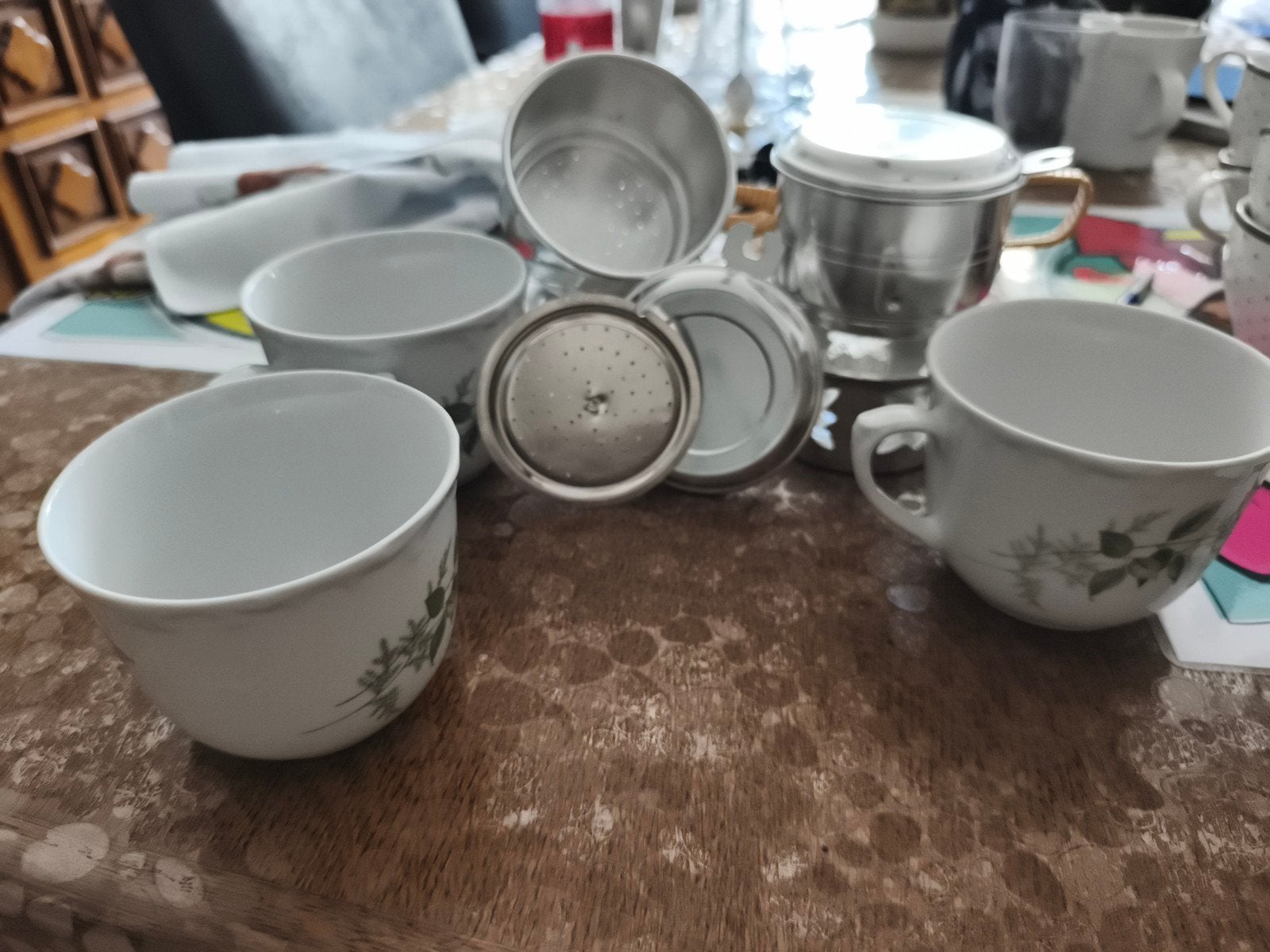 Koffie tassen, Ophalen