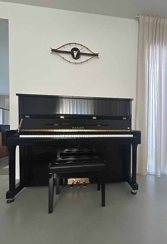 Hailun Economy 121 piano - hooglans zwart, Musique & Instruments, Brillant, Comme neuf, Enlèvement, Piano