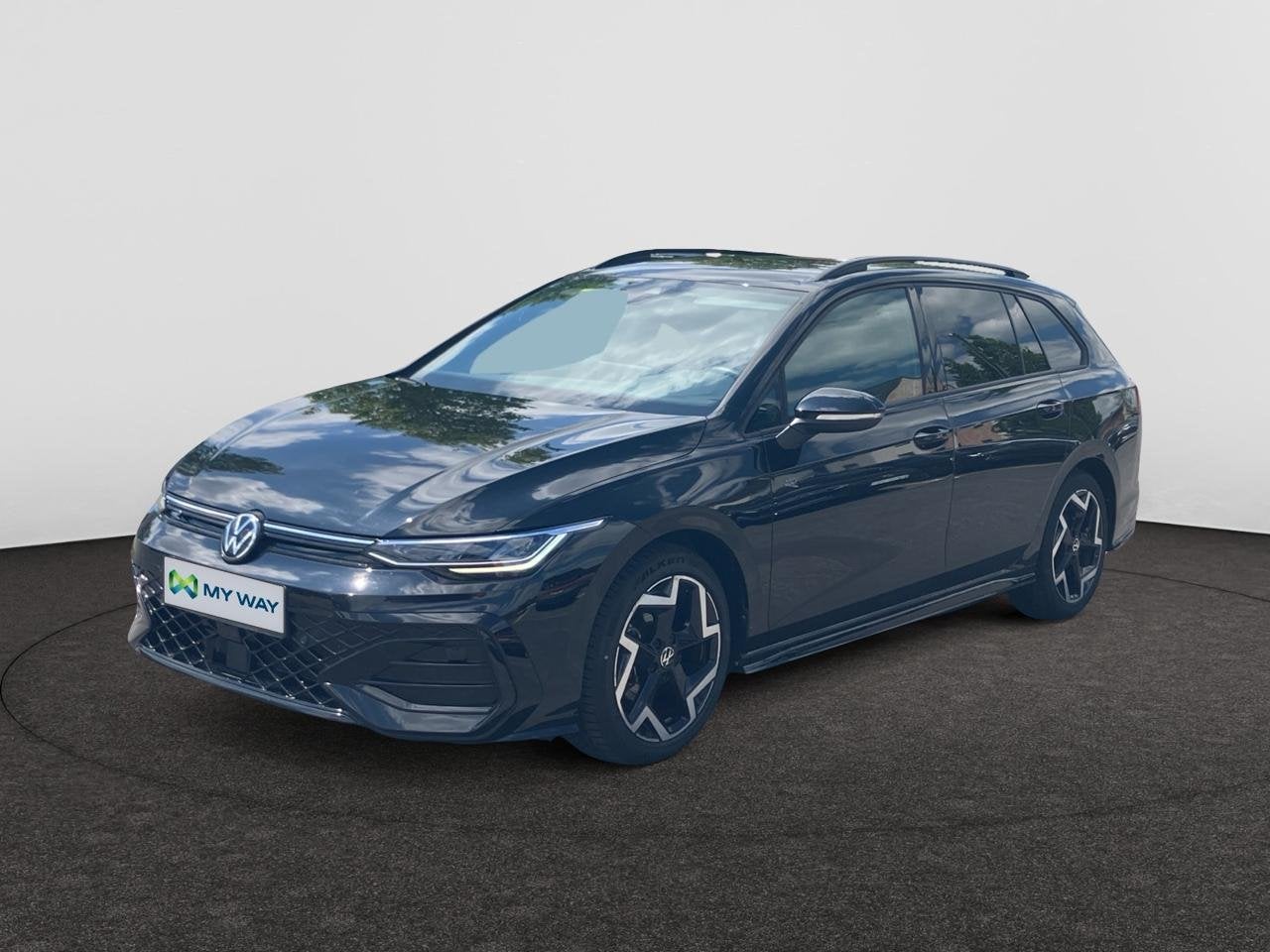 Volkswagen Golf VIII SW 1.5 eTSI 150pk DSG R-Line Face lift, Autos, Ordinateur de bord, Achat, https://public.car-pass.be/vhr/e0261b7e-0b5c-4965-8940-014d2be37e68