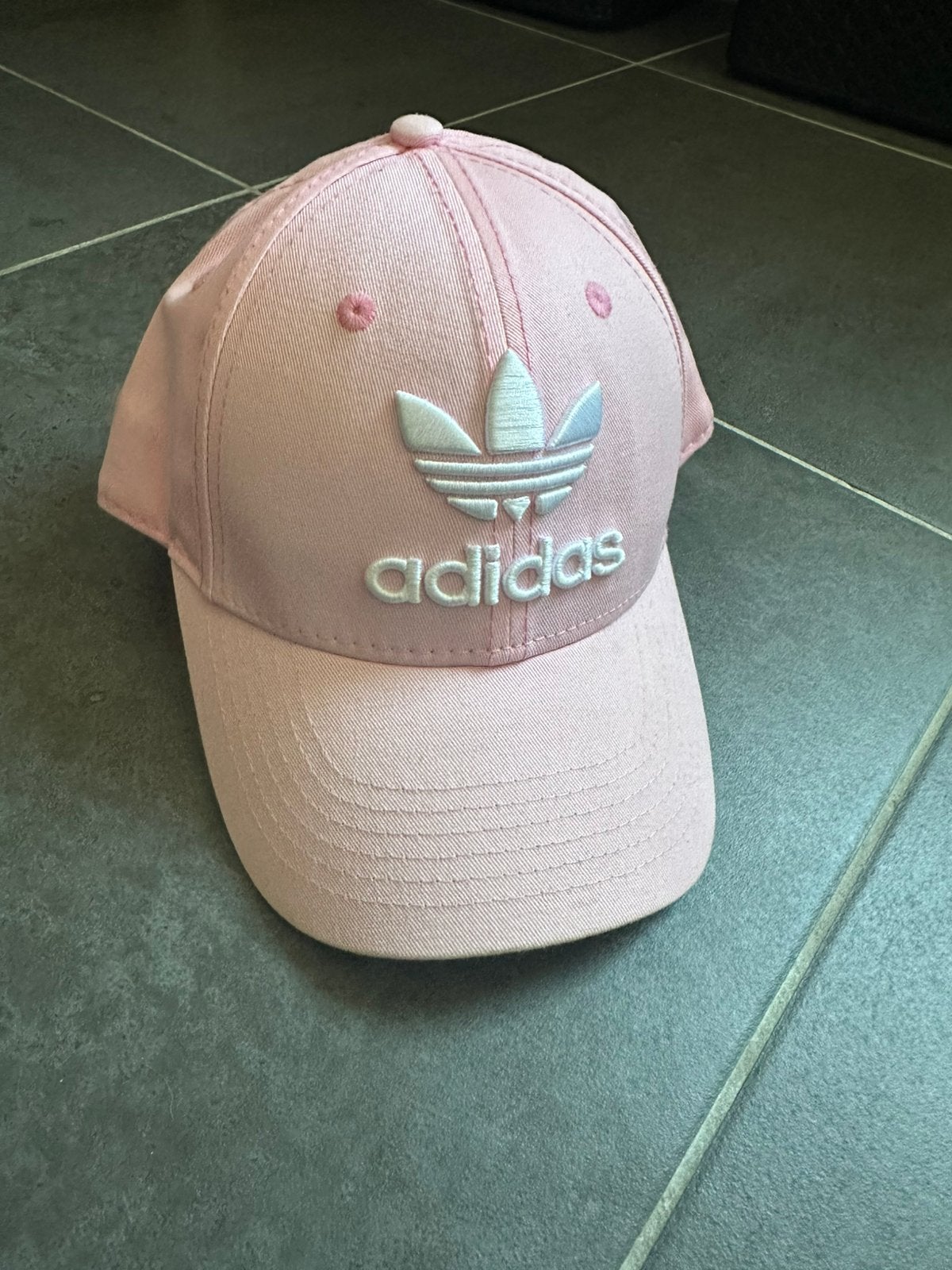 chapeau adidas, Enlèvement ou Envoi, Comme neuf, Casquette