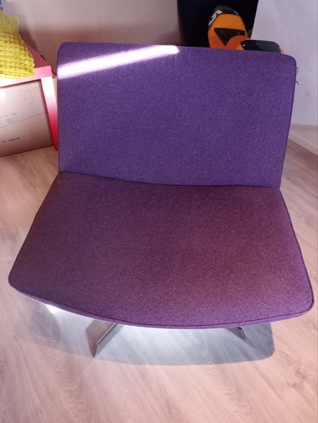 zeteltje design, Enlèvement