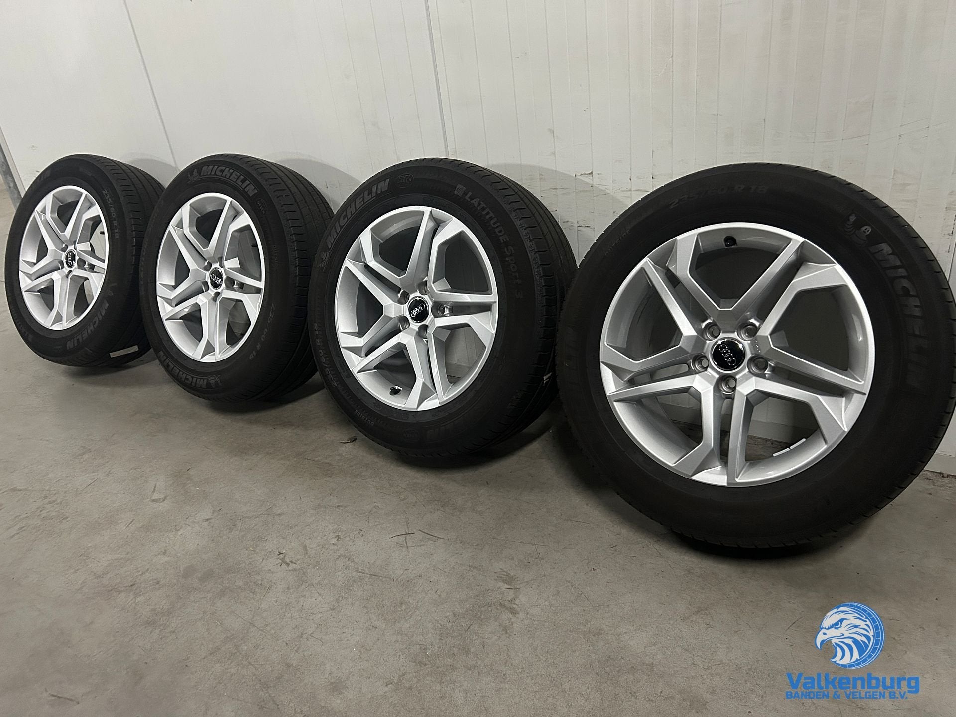 6mm! Originele Audi Q5 18 inch velgen 5x112 zomerbanden 235/, Auto-onderdelen, Banden en Velgen, Banden en Velgen, Zomerbanden