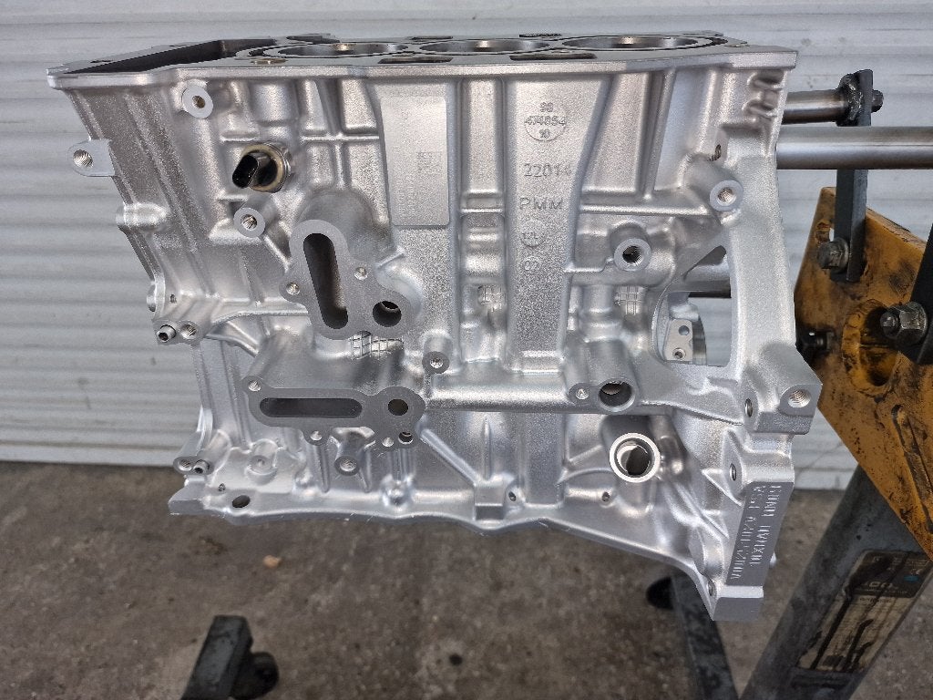 Onderblok Peugeot 5008 II 1.2 12V 2024 (HN09), Auto-onderdelen, Ophalen of Verzenden, Peugeot
