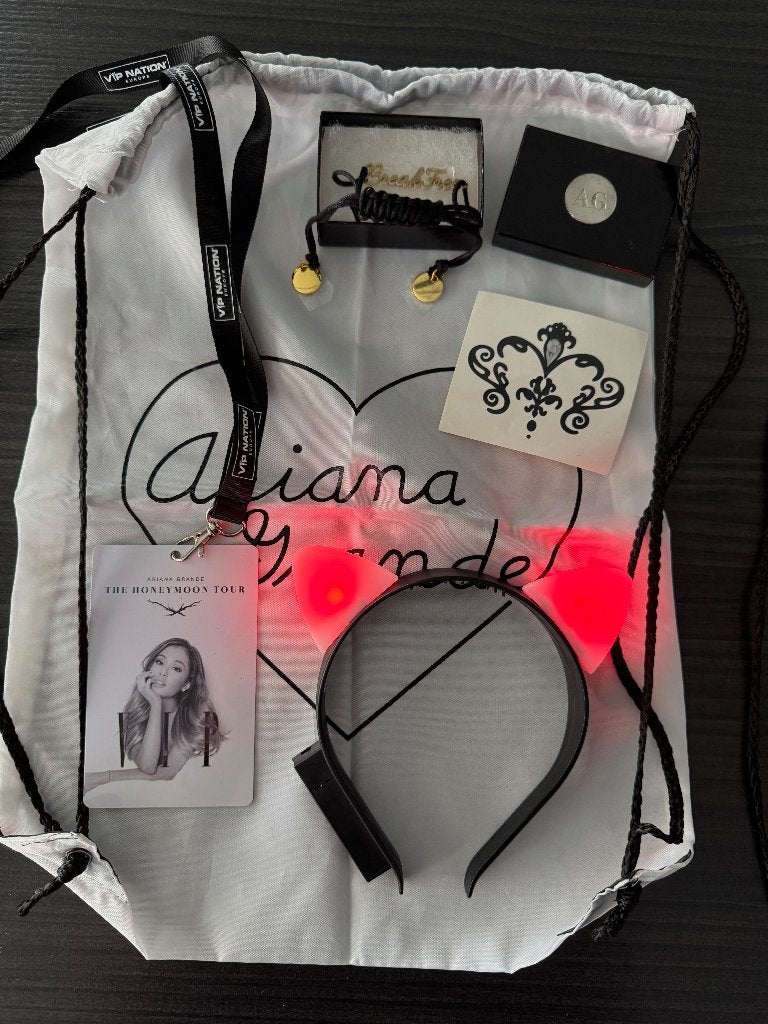 Ariana Grande VIP mechandise pakket - collectors item!, Enlèvement ou Envoi, Neuf