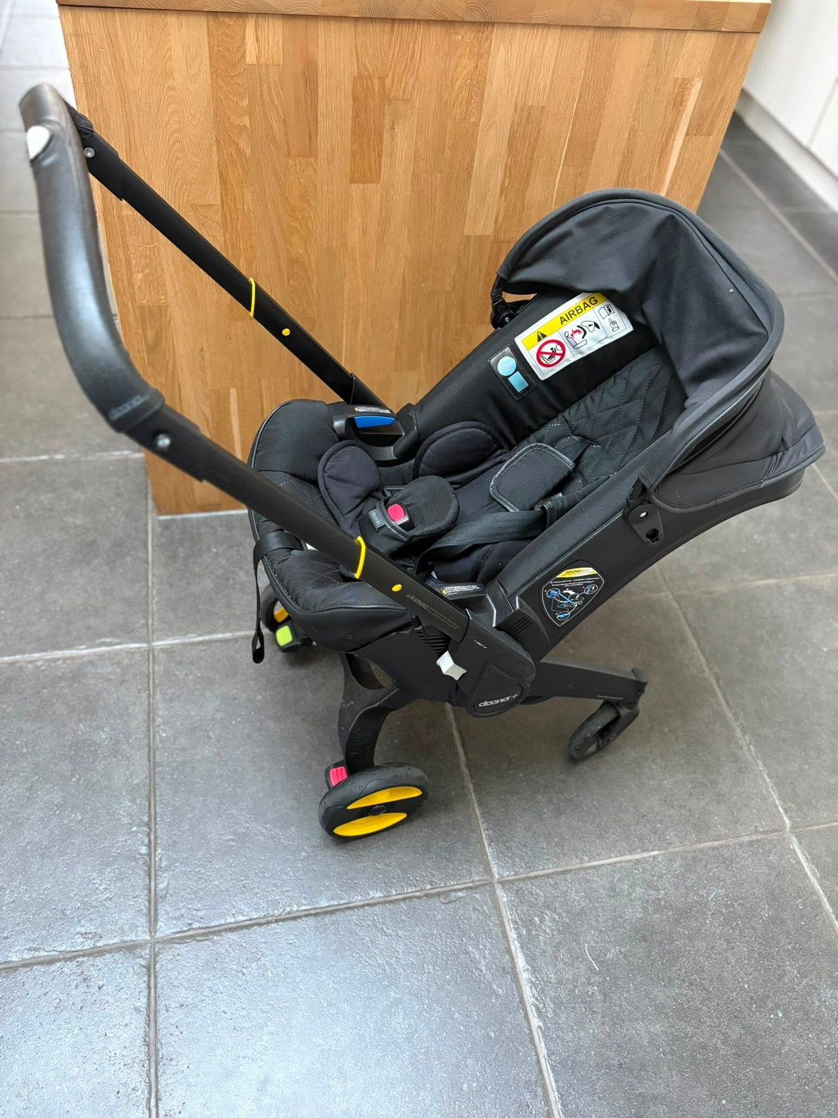 Doona kinderwagen met accesoires en isofix, Kinderen en Baby's, Buggy's, Ophalen, Gebruikt, Overige merken, Voetenzak