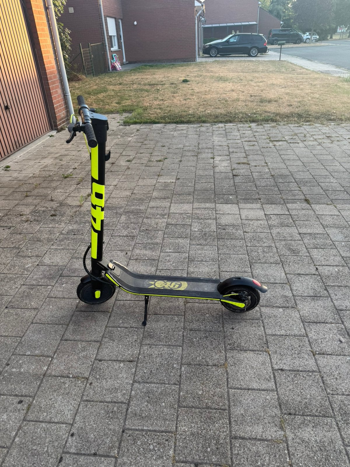 Elektrische step merk 46 met usb 25km/h en 30km rijbereik, Fietsen en Brommers, Ophalen, Zo goed als nieuw