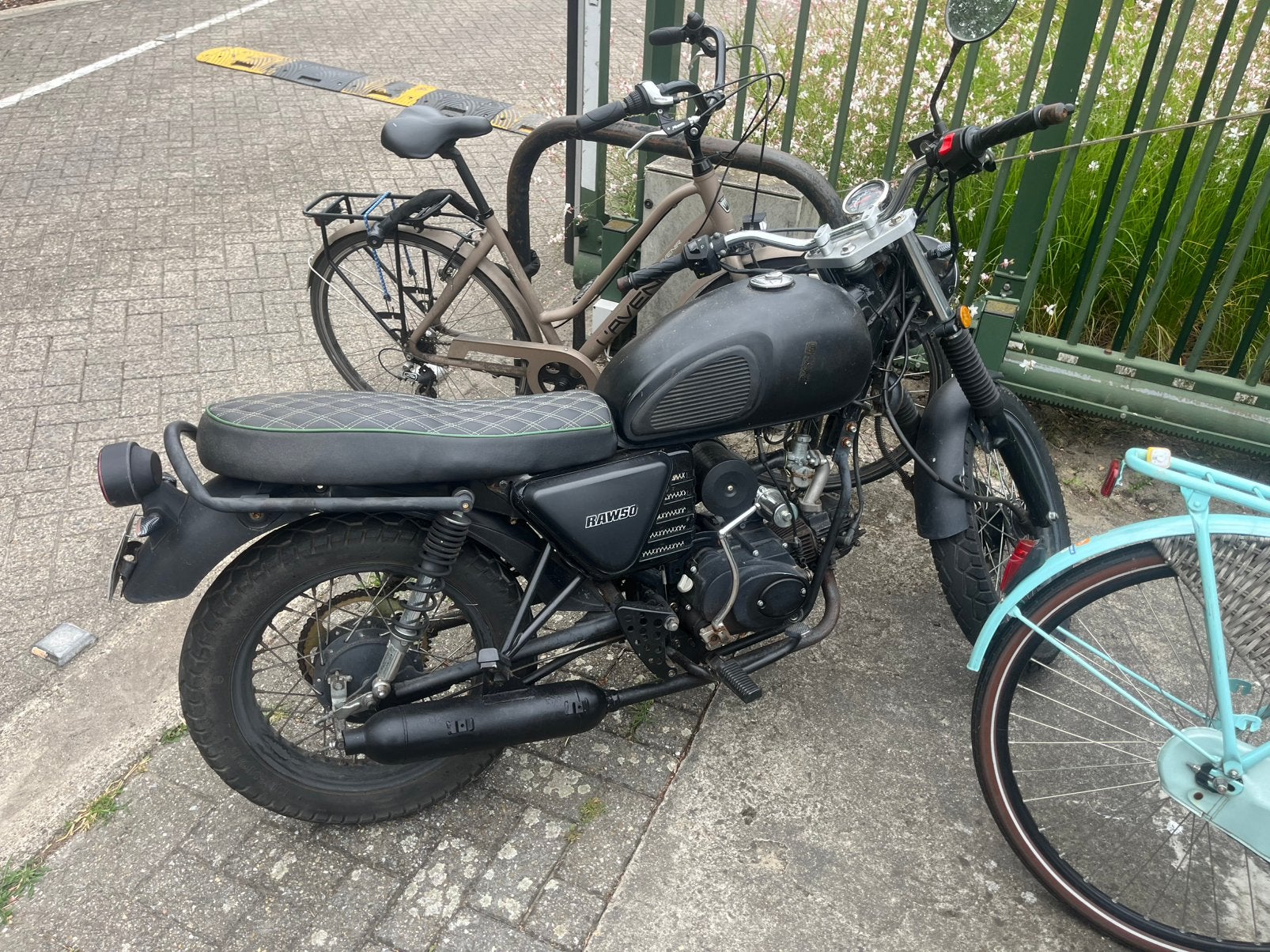Hanway RAW 50 50cc, Fietsen en Brommers, Brommers | Overige merken, Ophalen, Zo goed als nieuw