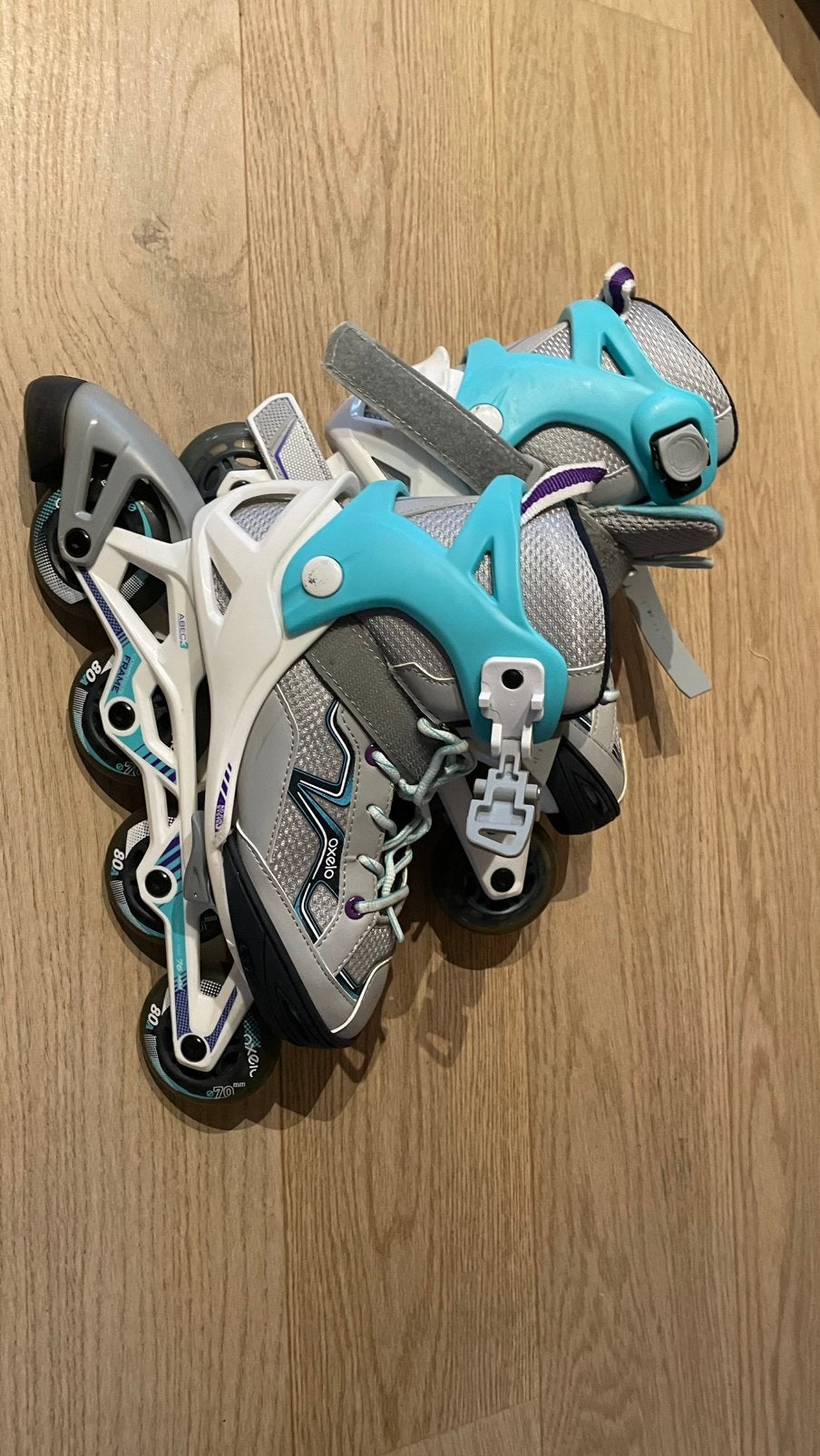 Rolschaatsen/skeelers met bescherming en zak. Blauw en paars, Ophalen of Verzenden, Verstelbaar, Zo goed als nieuw, Bescherming