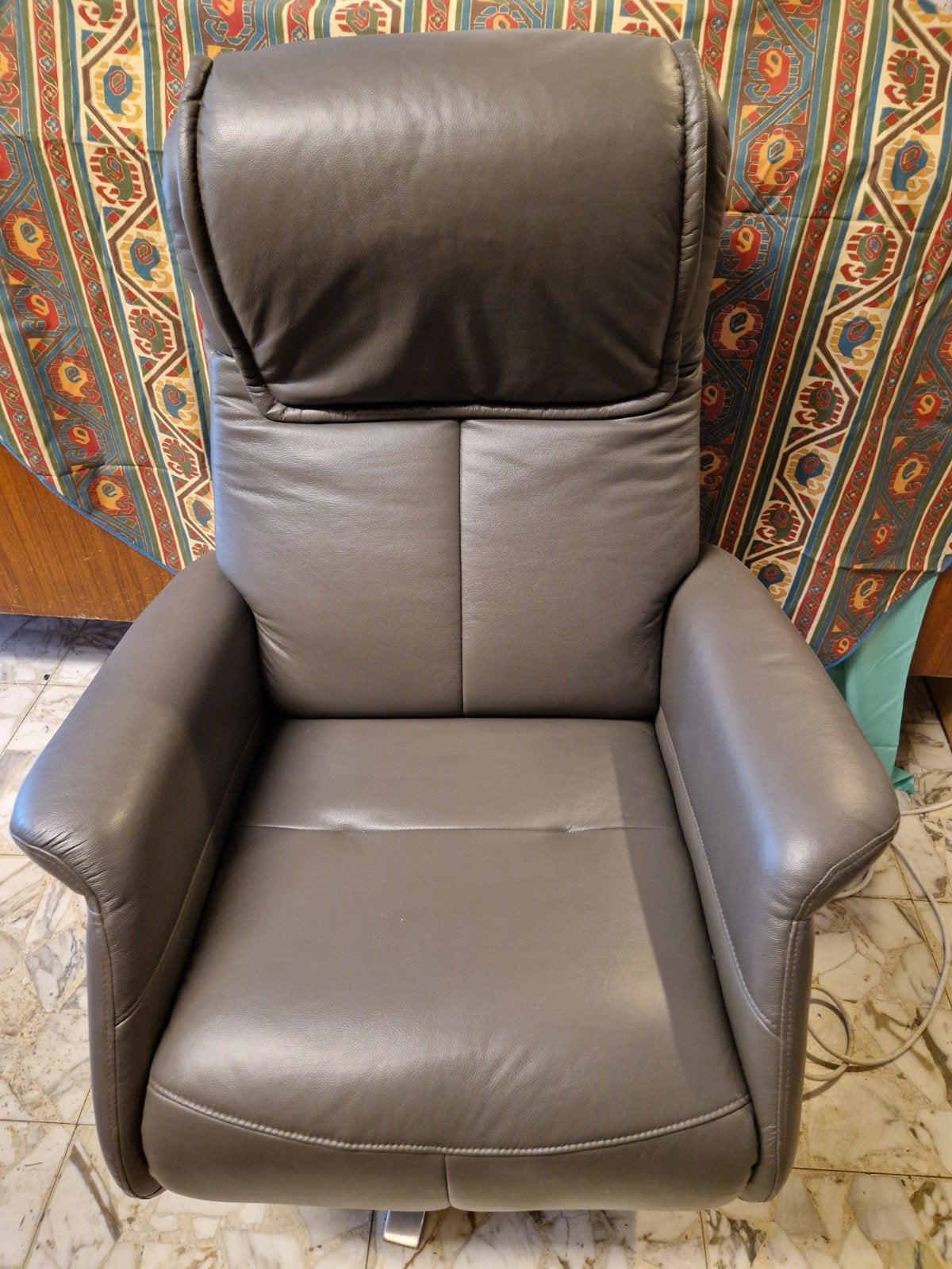 Elektrische relaxzetel, 2 motoren, 5 x gebruikt, Huis en Inrichting, Fauteuils, Ophalen, Zo goed als nieuw