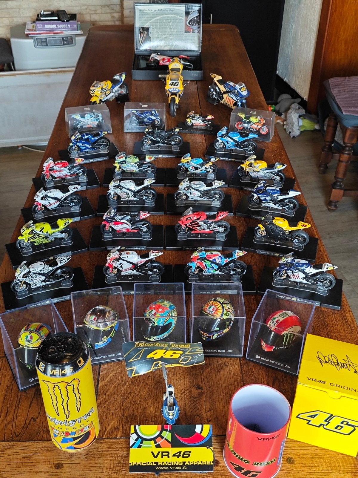 VALENTINO ROSSI, COLLECTION UNIQUEMENT VR46 !!!!, Enlèvement