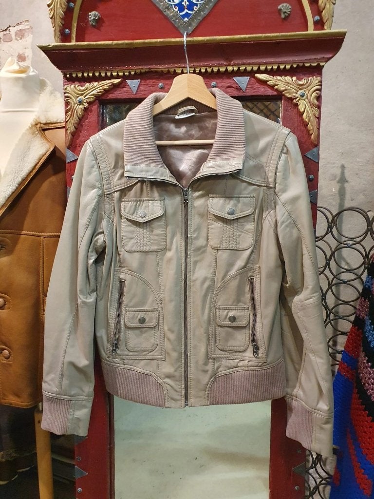 Lederen beige Dames Jas, echt leer - Maat 40, Beige, Ophalen of Verzenden, Zo goed als nieuw, Maat 42/44 (L)