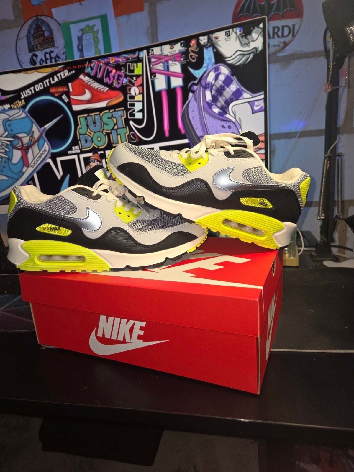 Nike air max. Maat 45. Nieuw!, Kleding | Heren, Schoenen, Nike air max, Overige kleuren, Nieuw, Ophalen of Verzenden