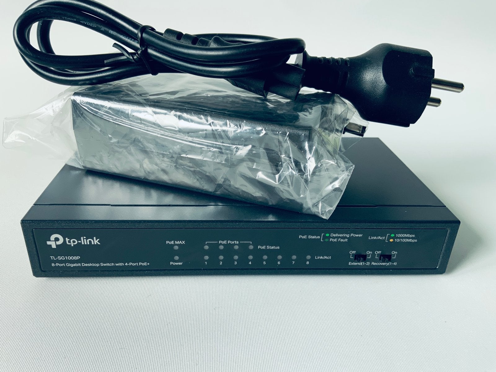 NIEUW TP-Link TL-SG1008P Switch, Computers en Software, Ophalen of Verzenden, Nieuw