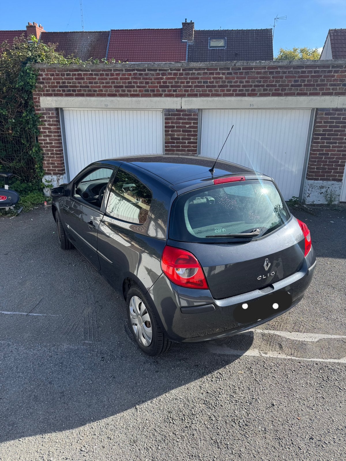 Renault Clio 3 1,2 16v essence, Achat, Boîte manuelle, 5 places, Particulier