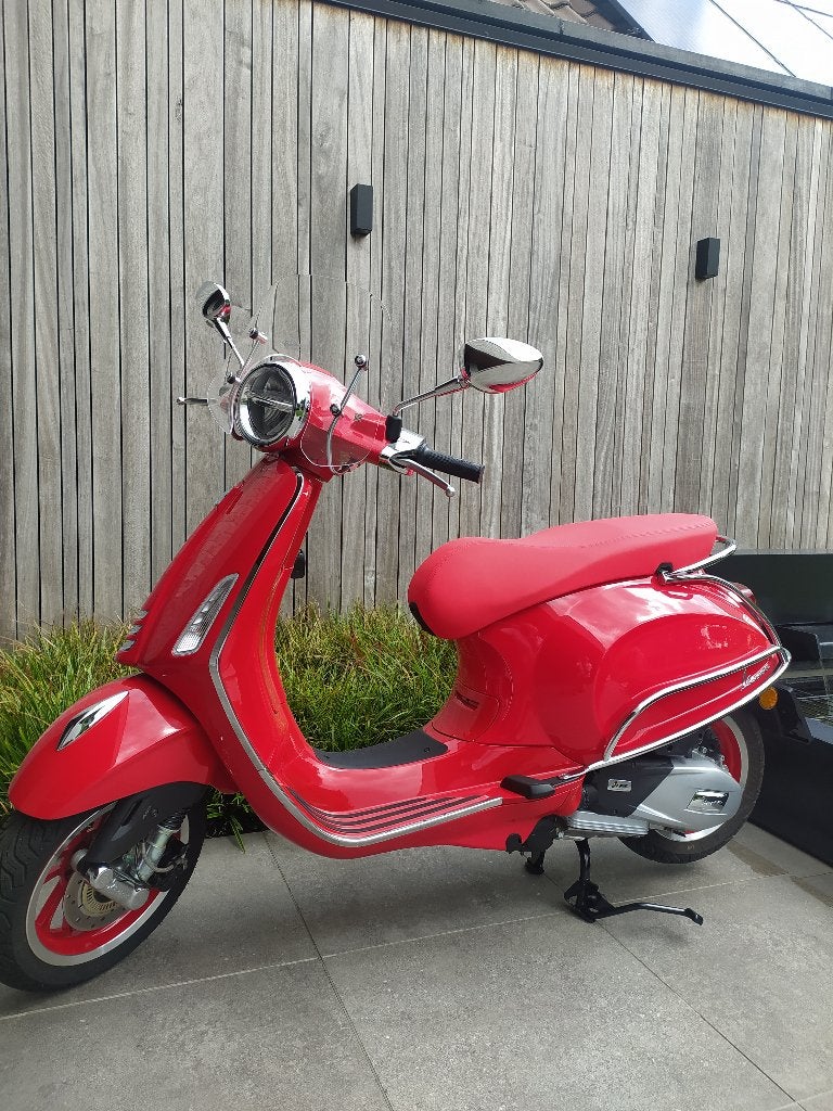 Zadel Vespa primavera, Ophalen, Nieuw