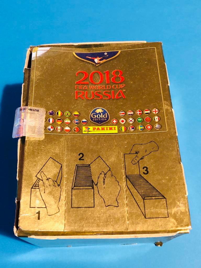 Lege Panini WC Rusland 2018 Gold Edition Zwitserland doos, Verzenden, Nieuw, Sticker