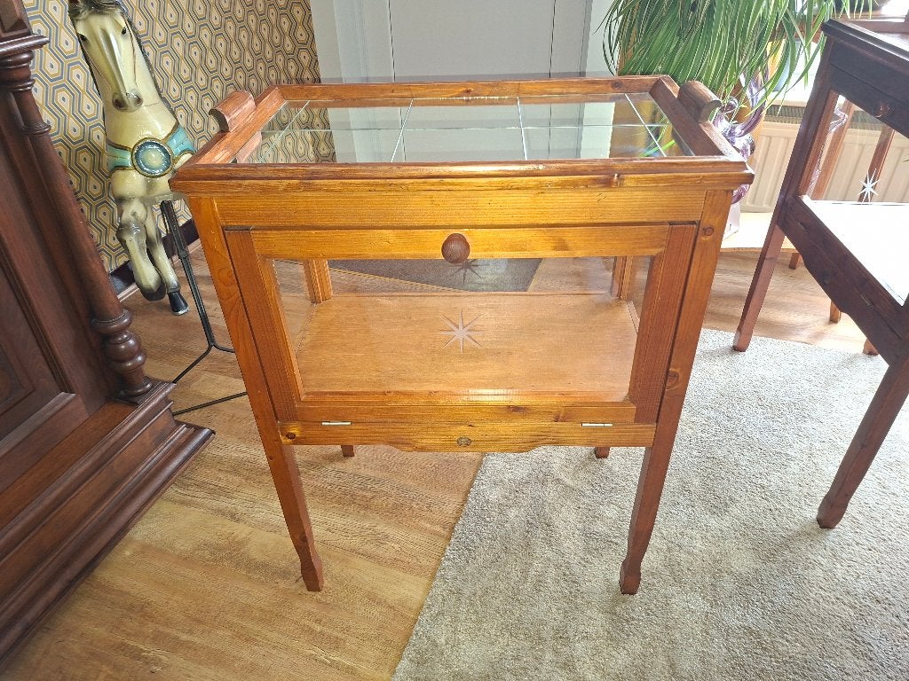 Antiek theekastje met vitrine, Antiek en Kunst, Ophalen