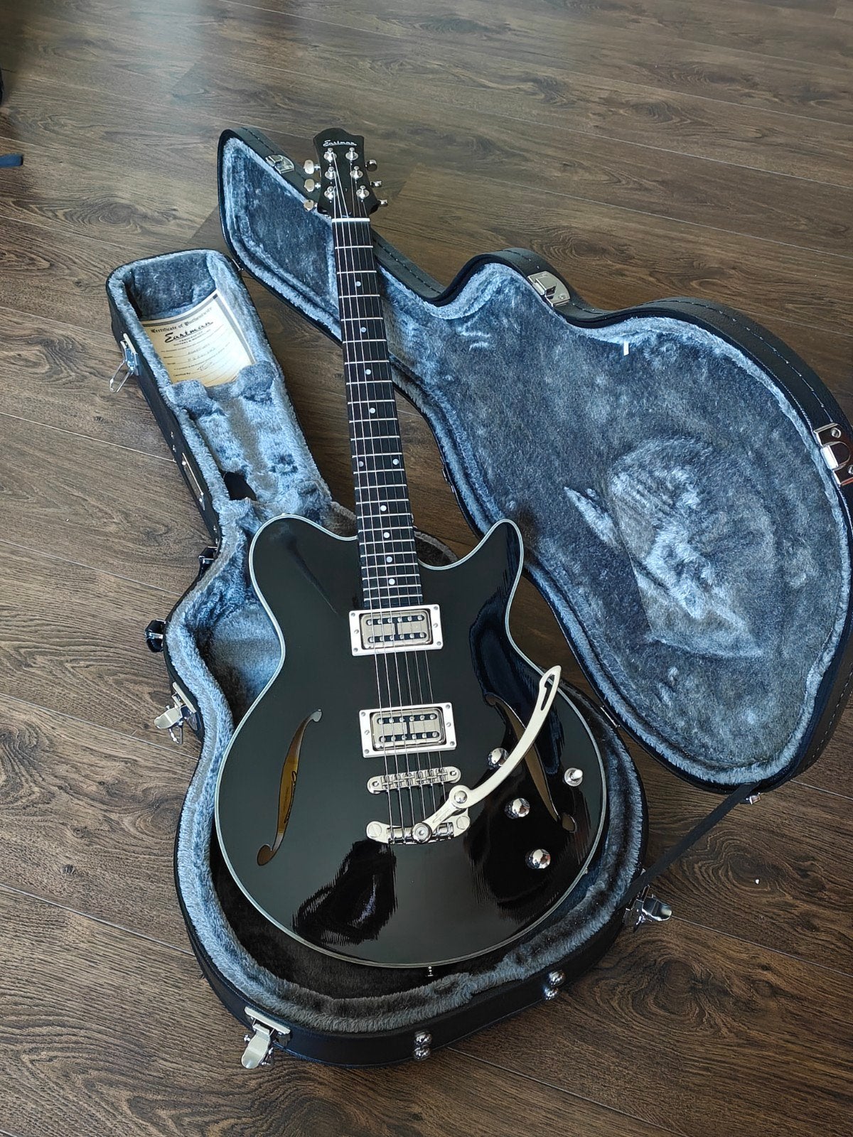 Eastman Romeo NYC Black - Zo goed als nieuw, Muziek en Instrumenten, Ophalen, Hollow body