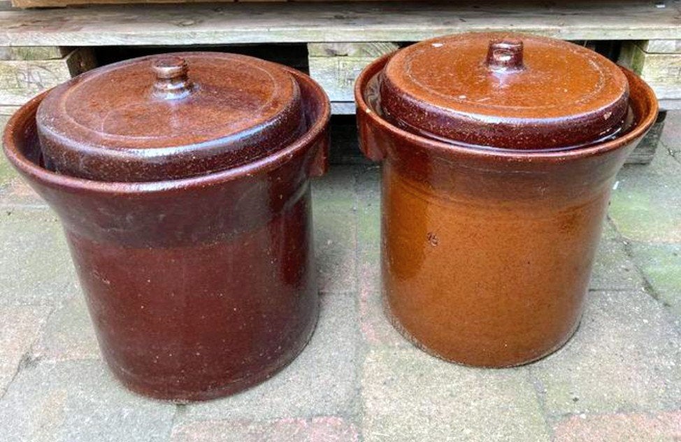 Antieke Zuurkoolpotten / Inmaakpotten met waterslot - 2st., Antiek en Kunst, Ophalen