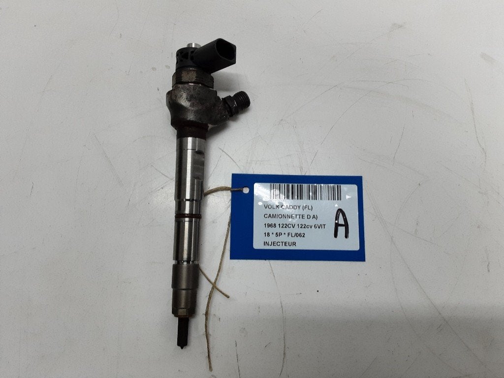 INJECTEUR Volkswagen Caddy IV (04L130277AC), Autos : Pièces & Accessoires, Volkswagen, Volkswagen AG, Utilisé, Kundenbetreuung@volkswagen.de