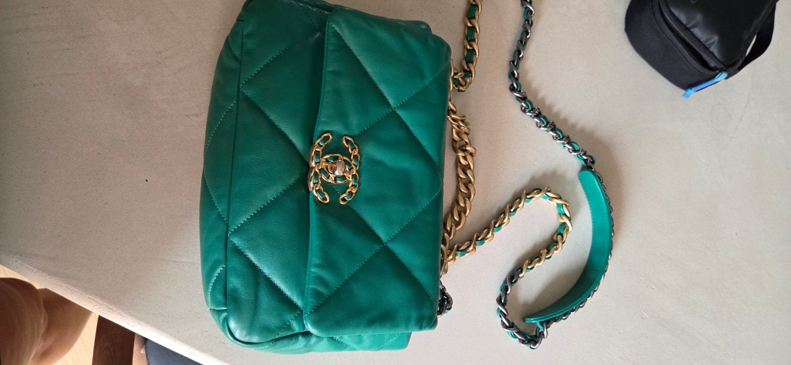 Chanel bag, Handtassen en Accessoires, Tassen | Damestassen, Ophalen of Verzenden, Zo goed als nieuw, Groen, Handtas