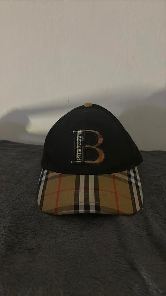 Burberry pet, Ophalen of Verzenden, Zo goed als nieuw, Pet