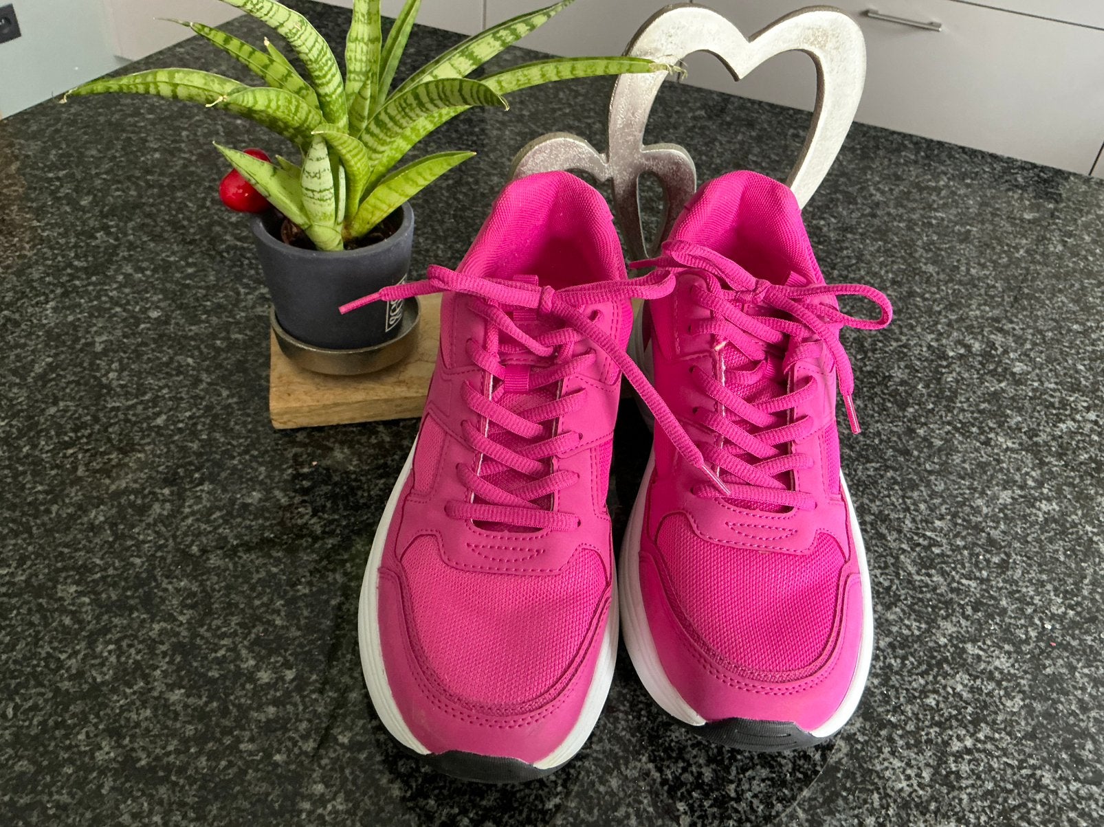 Sneakers maat 41, Kleding | Dames, Ophalen of Verzenden, Zo goed als nieuw, Sneakers, Roze