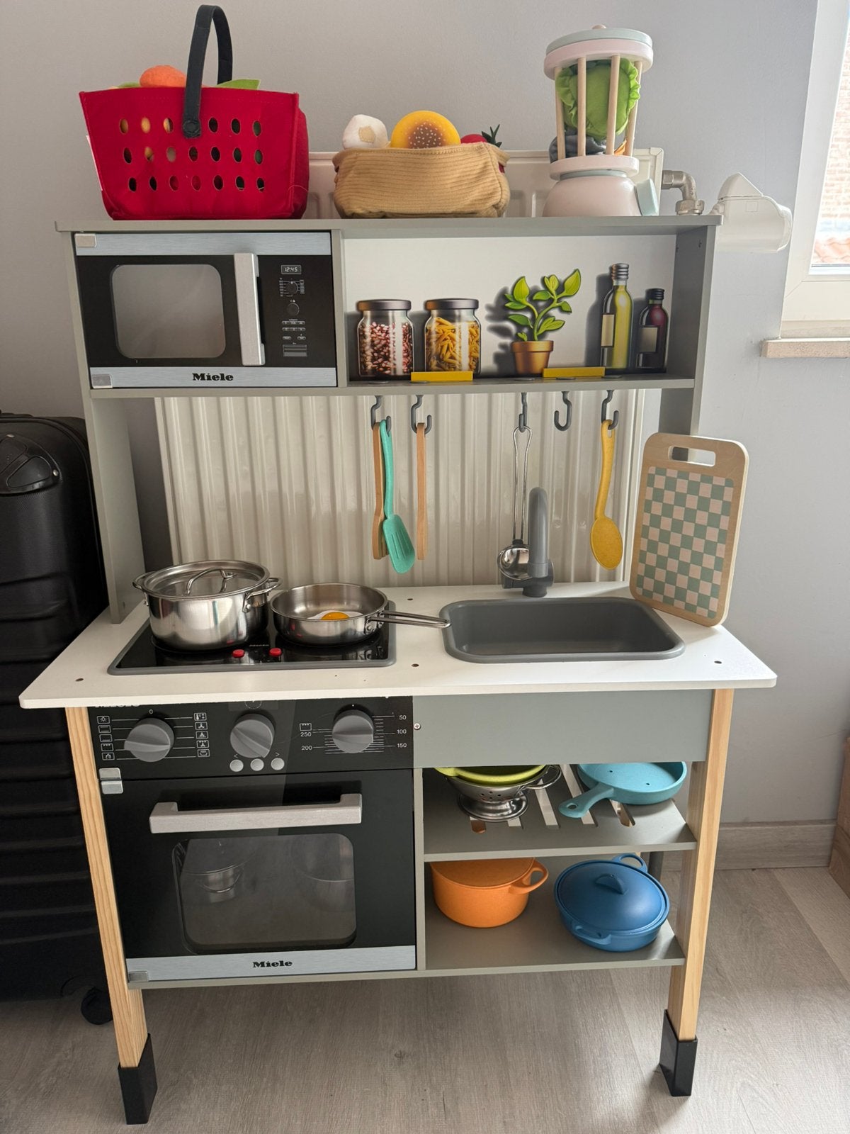 Speelgoedkeuken Miele, Enfants & Bébés, Jouets | Jouer aux cuisines, Enlèvement, Comme neuf