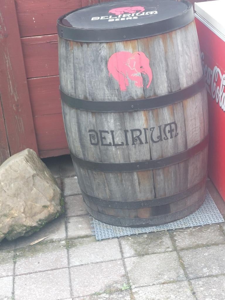 Wijnton delerium, Tuin en Terras, Regentonnen, Ophalen