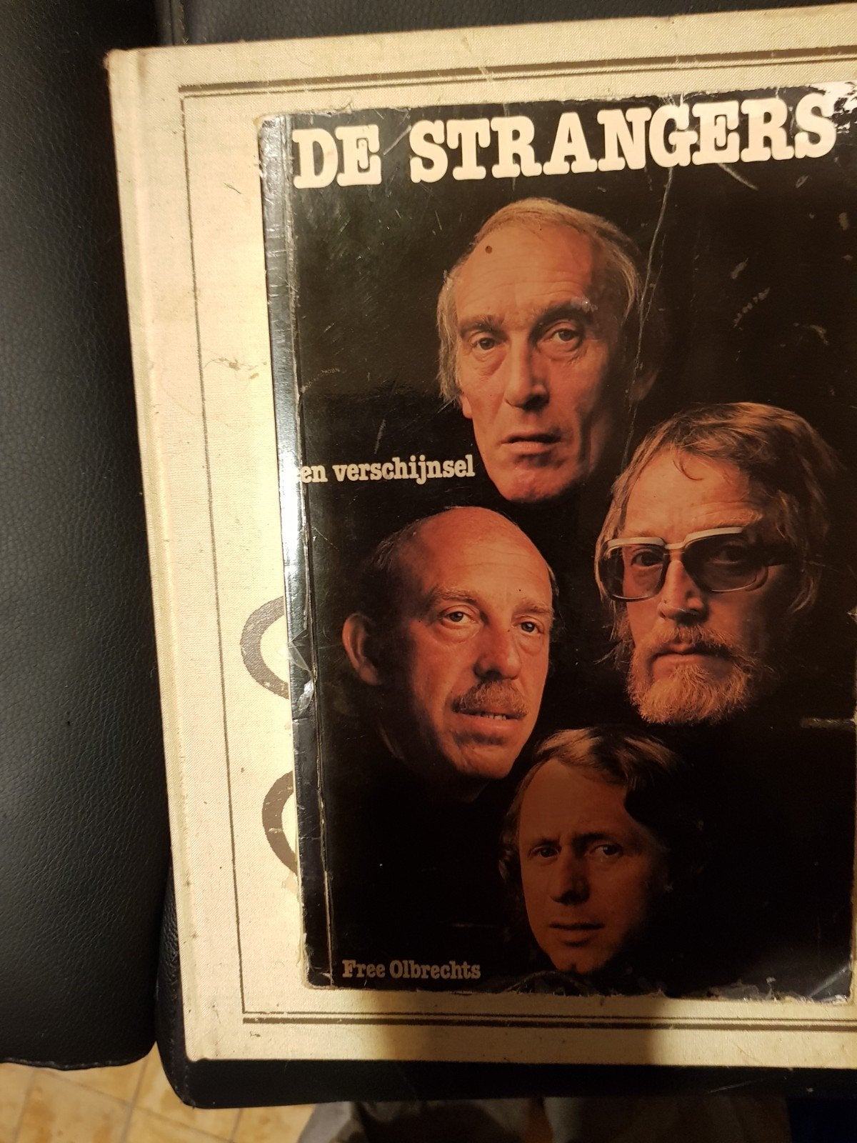 2  boeken van de Strangers te koop., Boeken, Ophalen of Verzenden