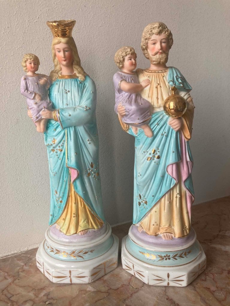 Koppel heiligenbeelden in biscuit: Maria en Jozef (25 cm), Antiek en Kunst, Ophalen