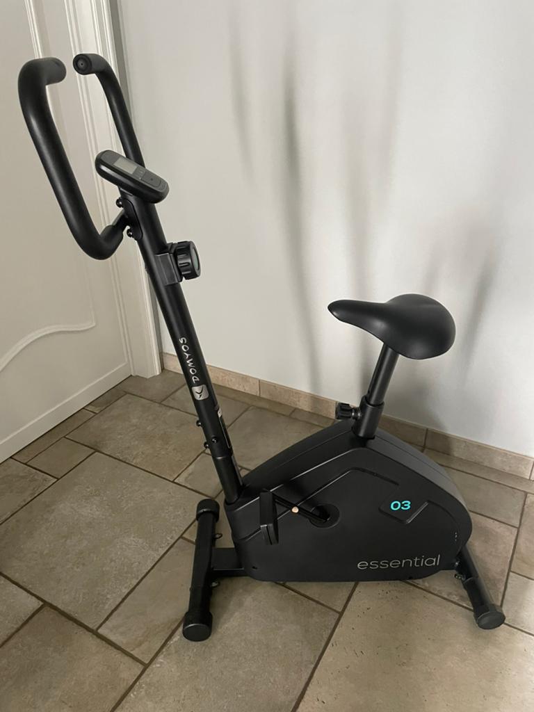 Domyos hometrainer essential, Sport en Fitness, Ophalen, Zo goed als nieuw, Hometrainer