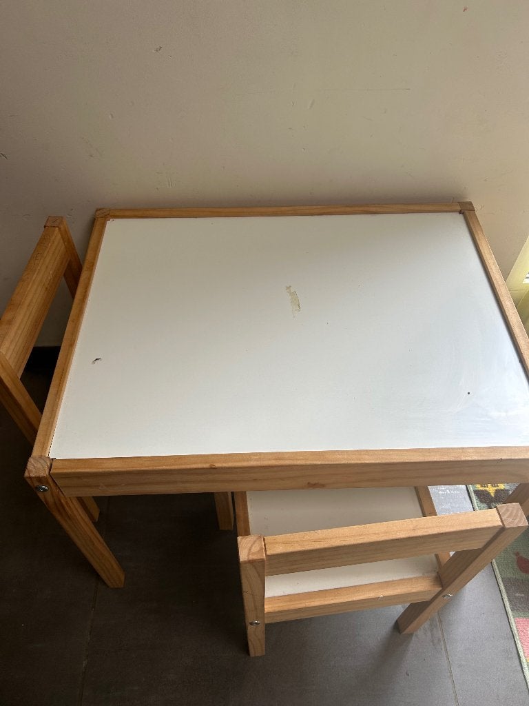 Tafeltje en stoelen IKEA speelgoed, Kinderen en Baby's, Ophalen, Gebruikt, Overige typen