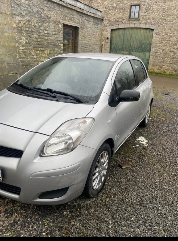Toyota yaris pièce, Argent ou Gris, Achat, Boîte manuelle, 5 portes
