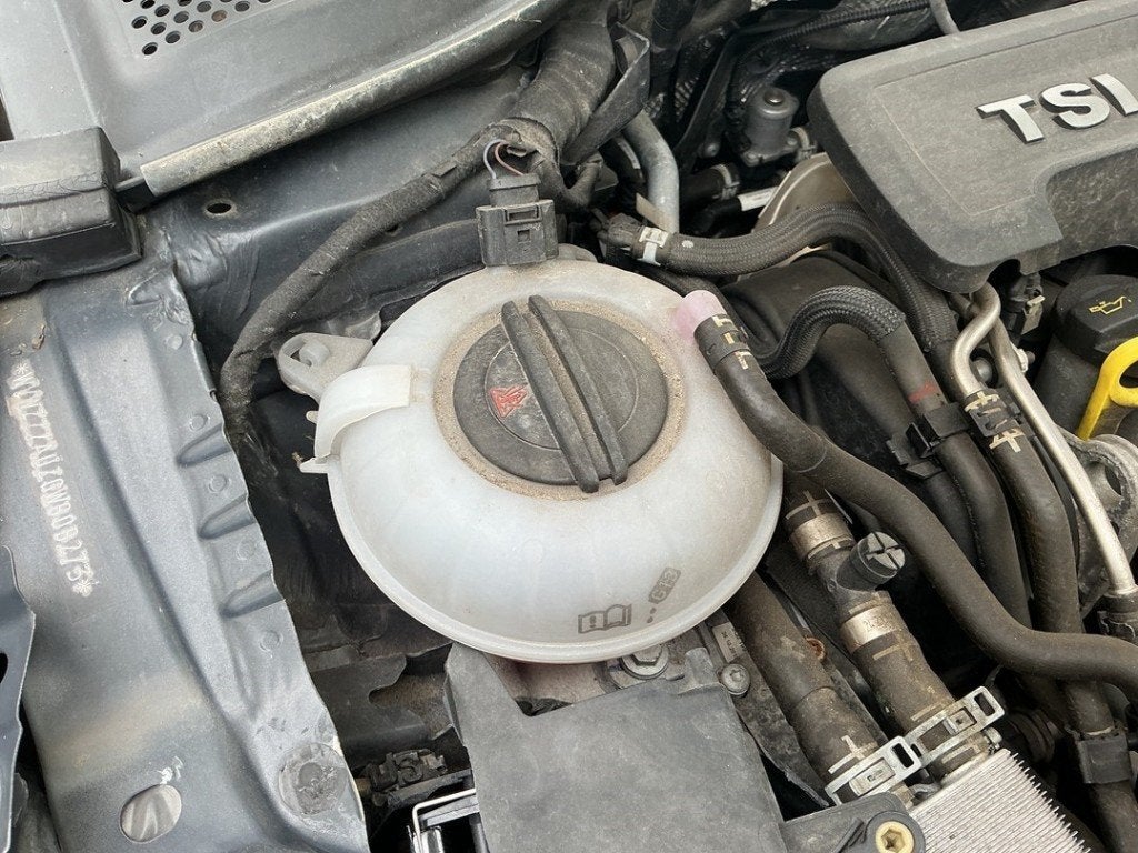 VASE D'EXPANSION Volkswagen Golf VII (AUA) (|5Q0121407H|), Volkswagen, Volkswagen AG, Utilisé, Kundenbetreuung@volkswagen.de