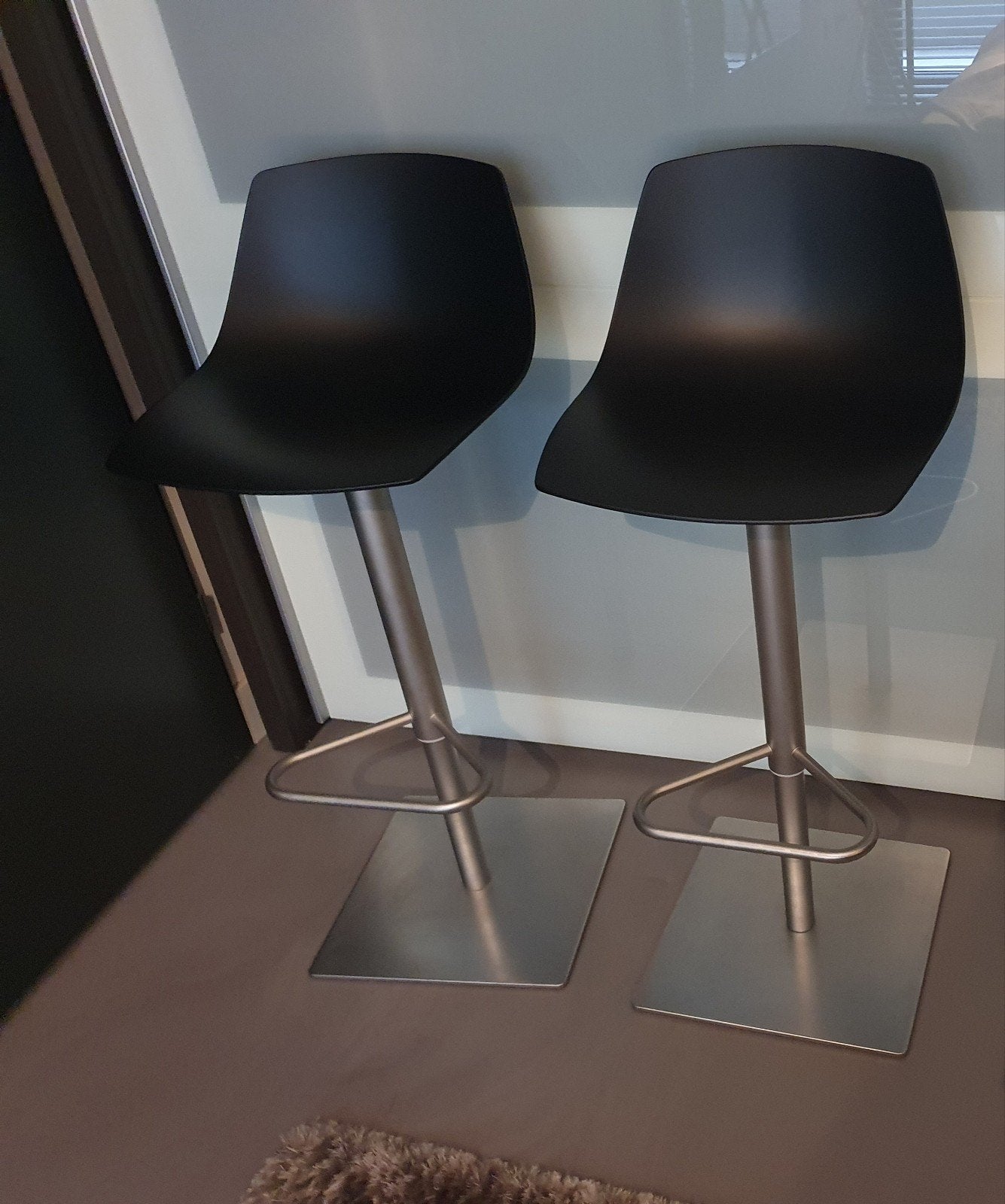 ***2x Lapalma Miunn design barkrukken (zwart)***, Huis en Inrichting, Ophalen, 60 tot 90 cm, Zo goed als nieuw, In hoogte verstelbaar