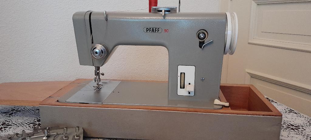 PFAFF 90 Naaimachine, Hobby en Vrije tijd, Ophalen, Naaimachine, Industrieel, Gebruikt
