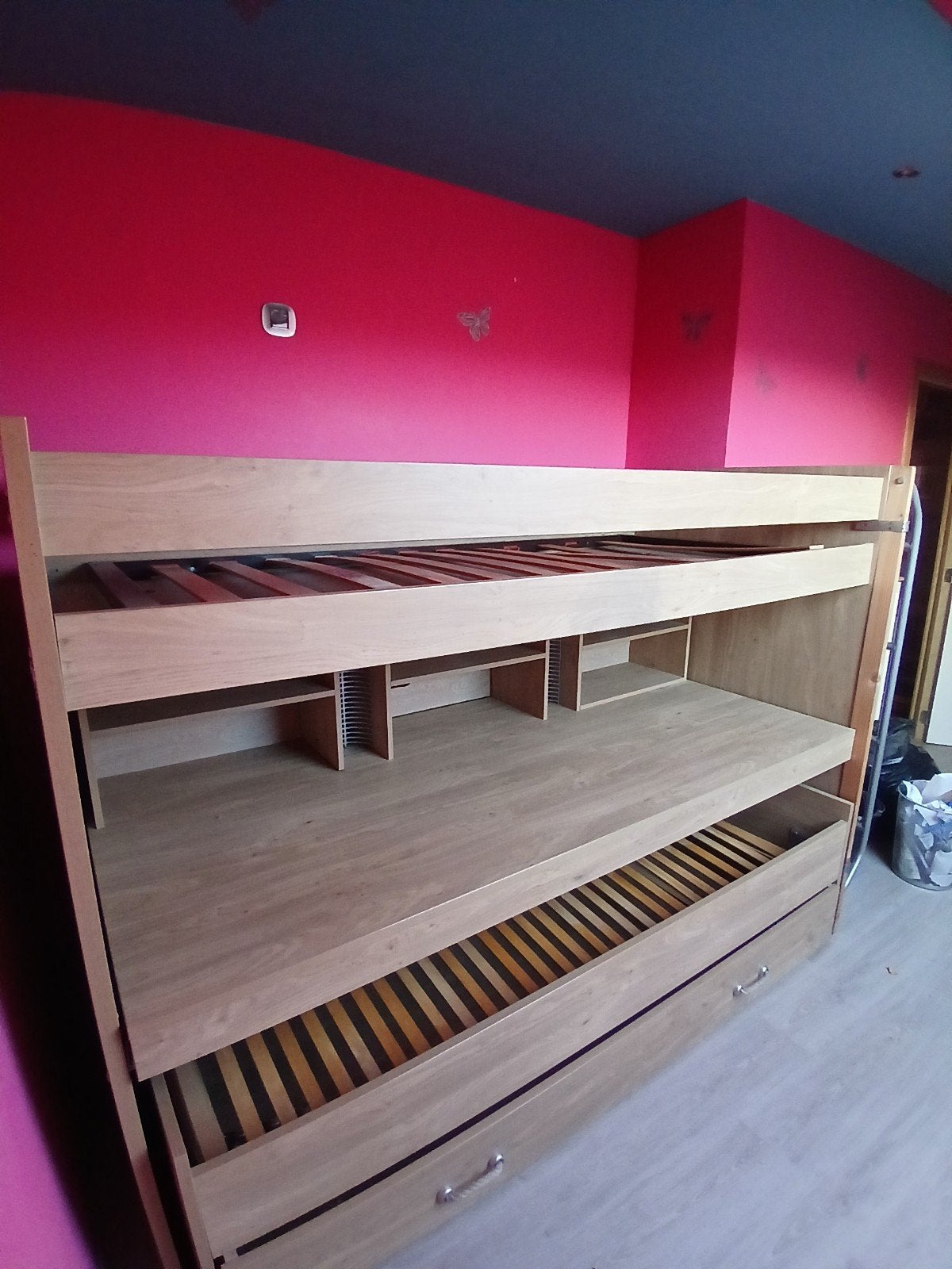 Stapelbed + bureau + kastruimte, Ophalen, Zo goed als nieuw, Stapelbed