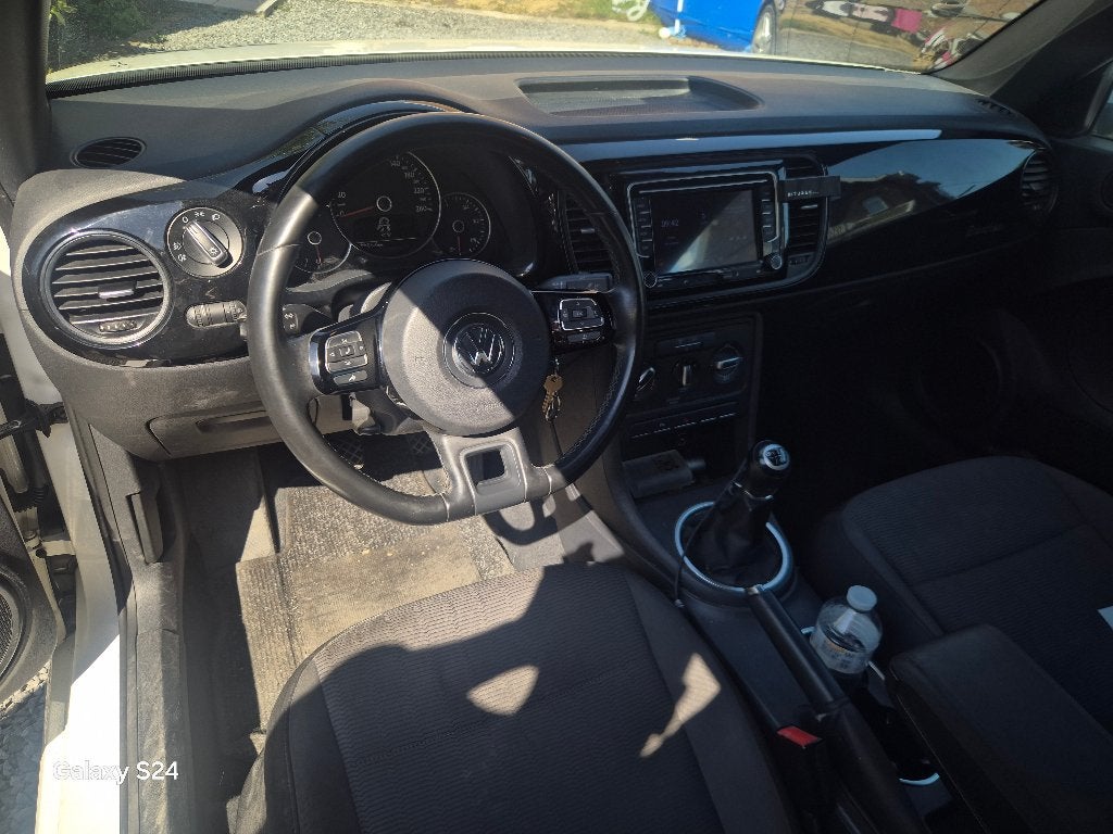 Volkswagen Beetle, Auto's, Voorwielaandrijving, Stof, 4 cilinders, Wit