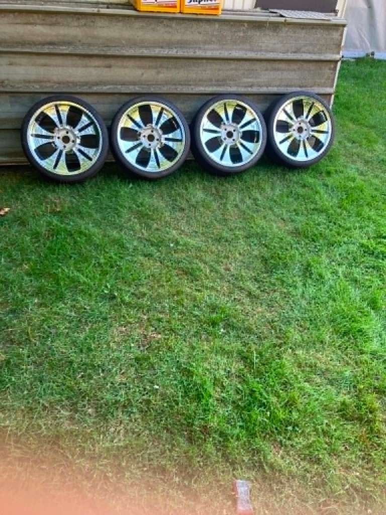 setje velgen met banden 215/35/18 !n prima staat, Auto-onderdelen, Banden en Velgen, Ophalen, 18 inch, Banden en Velgen, Personenwagen