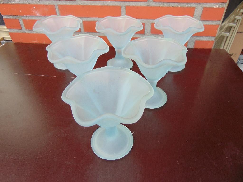 6 coupes glacées en verre dépoli, Enlèvement ou Envoi, Comme neuf, Verre, Autres types