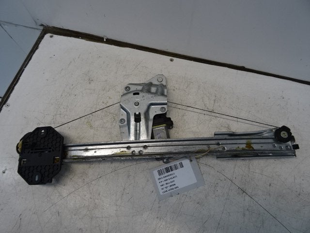 VITRE MECANISME AVANT GAUCHE Dacia Sandero II (807213282R), Utilisé, Dacia