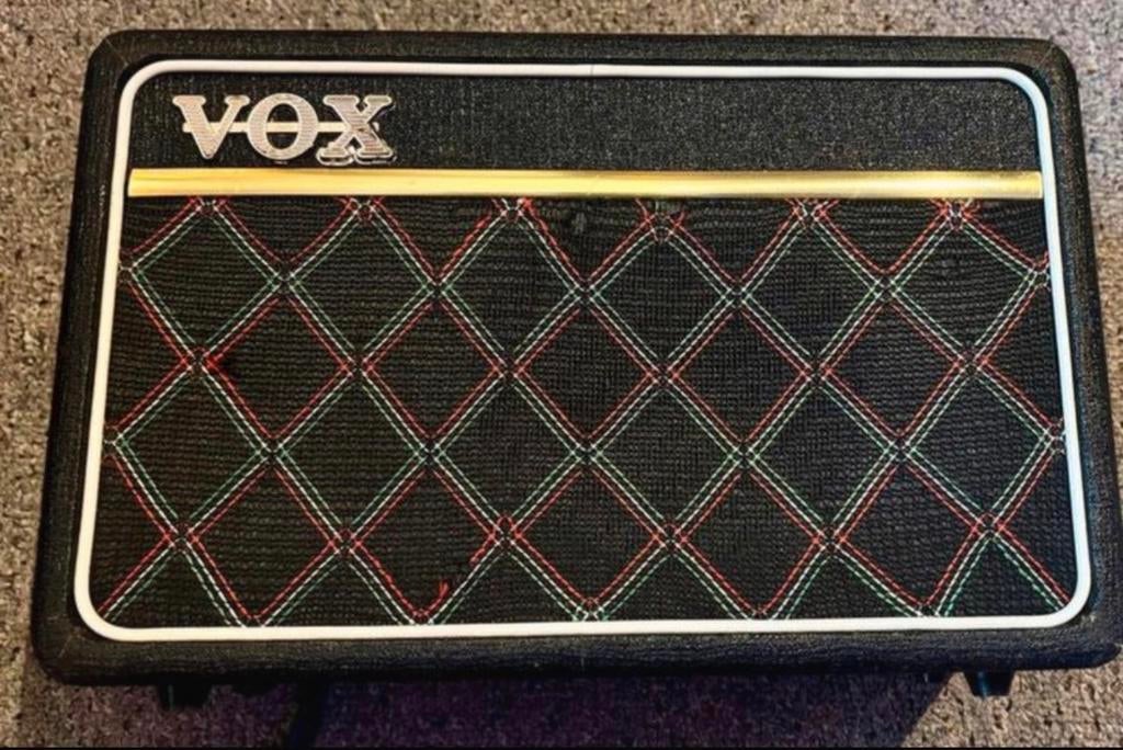 Vox Escort/ The Busker, Ophalen of Verzenden, Zo goed als nieuw